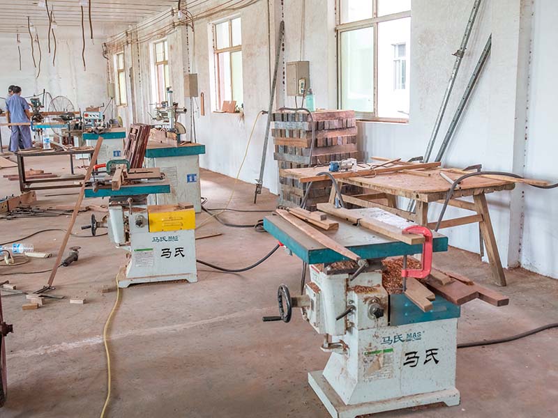 吉利楼梯油漆修复费用